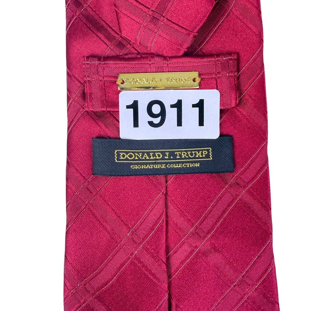 Donald J. Trump Signature Collection Mens Red Plaid Silk Necktie Business 60" - Picture 9 of 10